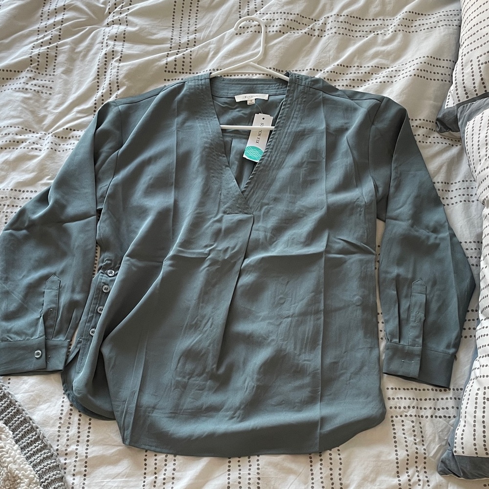Fun2Fun Nola V-Neck Blouse - Green, small